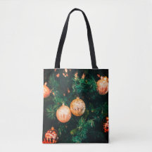 Élégants ornements de Noël sur un sac fourre-tout 