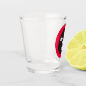 Elegguá, de kleine grote shot glas (Links)