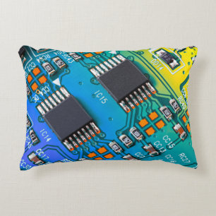 Elektronische printplaat dicht bij de achtergrond, accent kussen