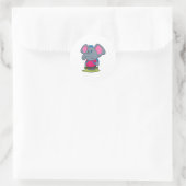 Elephant as Hiker with Backpack Ronde Sticker (Tas)
