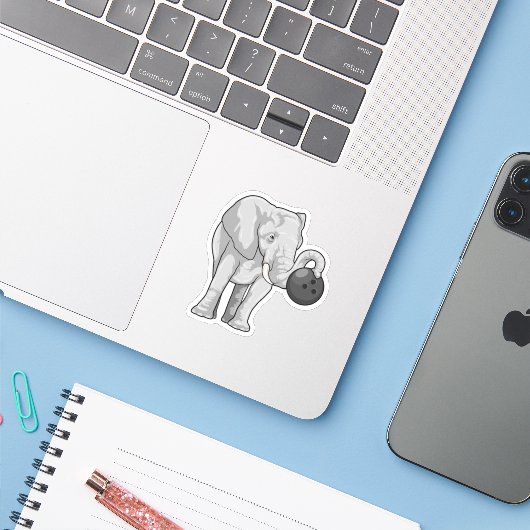 Elephant bij Bowling met Bowling ball Sticker (Laptop met iPhone)