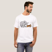 Elephant Chasing Tiger T-shirt (Voorkant volledig)