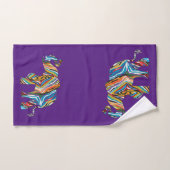 Elephant dans un modèle zèbre psychédélique (Serviette à main)