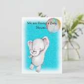 Éléphant de bébé avec des invitations de baby (Debout devant)