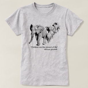 Elephant Family in Procession Afrikaanse wilde d T-shirt