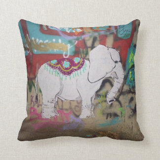Elephant graffiti Pillow Kussen