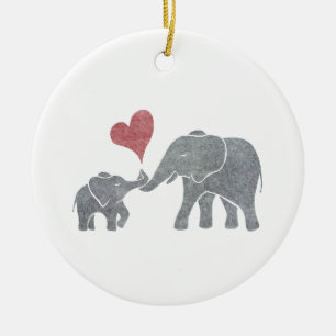 Elephant Hugs Grey Ma en Baby met Red Heart Keramisch Ornament