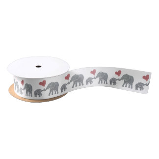 Elephant Hugs Grey Ma en Baby met Red Heart Lint