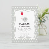 Elephant met Red Balloon Birthday Party Invite Kaart (Staand voorkant)