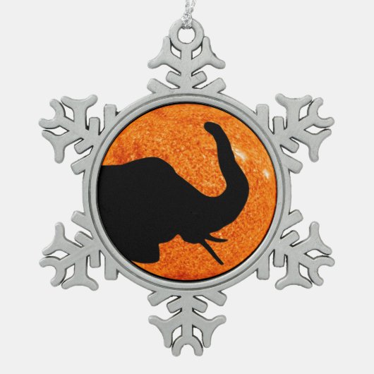 Elephant Profile Solar Eclipse Shadow Tin Sneeuwvlok Ornament (Voorkant)