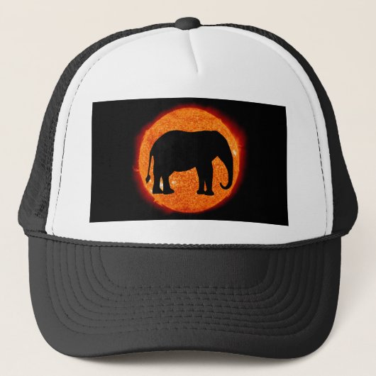 Elephant Solar Eclipse Trucker Pet (Voorkant)