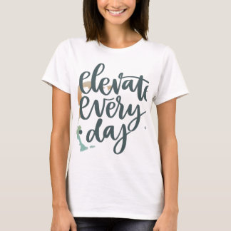 Elevage tous les jours. en T-shirt multicolore