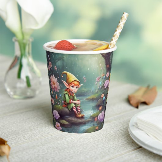 Elf Papieren Bekers (Insitu)