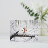 Elfe de maïs mangeant de la neige - carte postale (Debout devant)