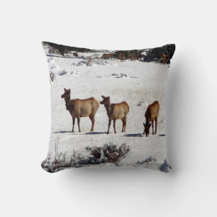 Elk in sneeuwkussen kussen