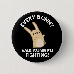 Elke Bunny Kung Fu Vechtkonijn Pun Donker BG Ronde Button 5,7 Cm