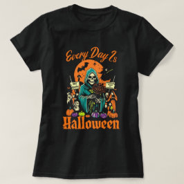 Elke dag is een halloween t-shirt