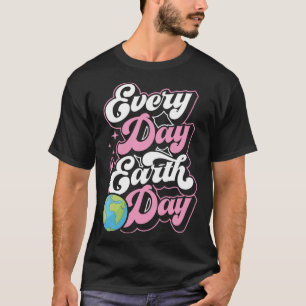 Elke dag wordt de milieuactivist Marc op aarde T-shirt