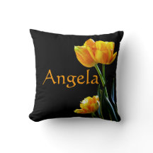 Elke naam op een mooie Tulp Flowers Pillow