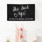 Elle a dit oui, bannière de Fête de la mariée (En situation)