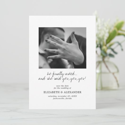 Elle A Dit Oui Faire-part Mariage Moderne (Debout devant)