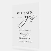 Elle A Dit Oui Partie Engagement (Angle)