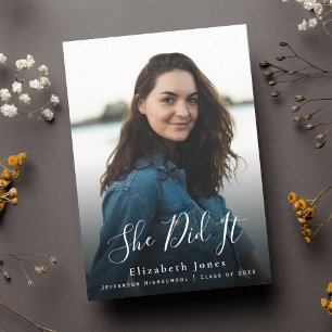 Elle A Fait Script Graduation Photo Invitation