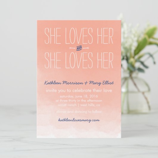 Elle Aime Son Invitation De Mariage Lesbienne (Debout devant)