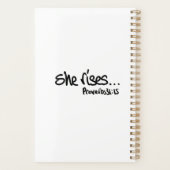 Elle cite Proverbes 31 typographie chrétienne (Dos)