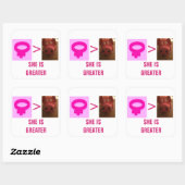 ELLE EST PLUS GRANDE STICKER CARRÉ (Feuille)