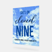 Elle est Sur Cloud Nine ! Fête des mariées/Bachelo (Angle)