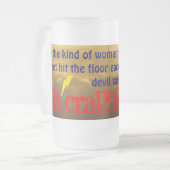 Elle est vers le haut de tasse (Devant gauche)