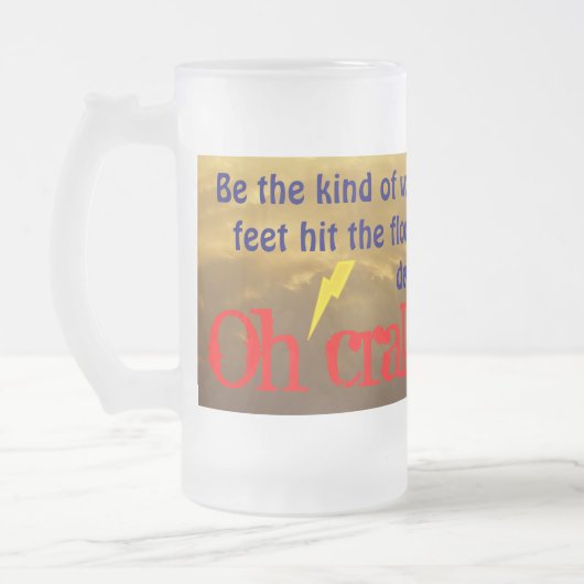 Elle est vers le haut de tasse (Gauche)