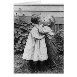 Elle obtient le penny, il obtient le baiser