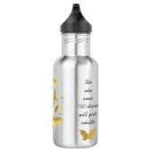 Elle qui possède une bouteille d'eau (Droite)