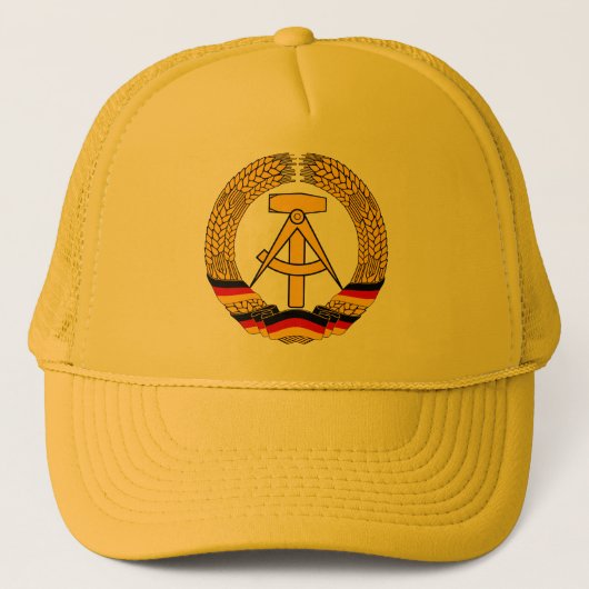 Emblem der DDR - Nationaal Embleem van de DDR Trucker Pet (Voorkant)