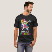 Embrace Differences Unicorn Dabbing Puzzle Autism T-shirt (Voorkant volledig)