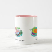 Embrassant des poissons 11 onces. Tasse en (Centre)