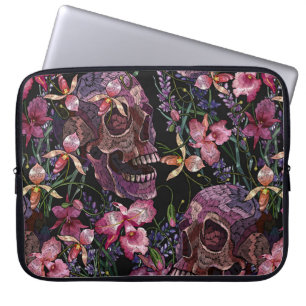 Embroiderige menselijke schedel en roze orchidee b laptop sleeve