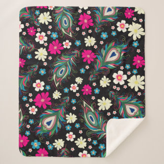 Embroiderige pauw veren naadloos patroon. klas sherpa deken