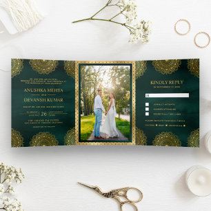 Emerald and Gold Asian Mandala Indian Wedding Drieluik Uitnodiging