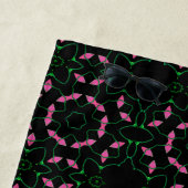 Emerald and Pink Kaleidoscope Strandlaken (In situ)