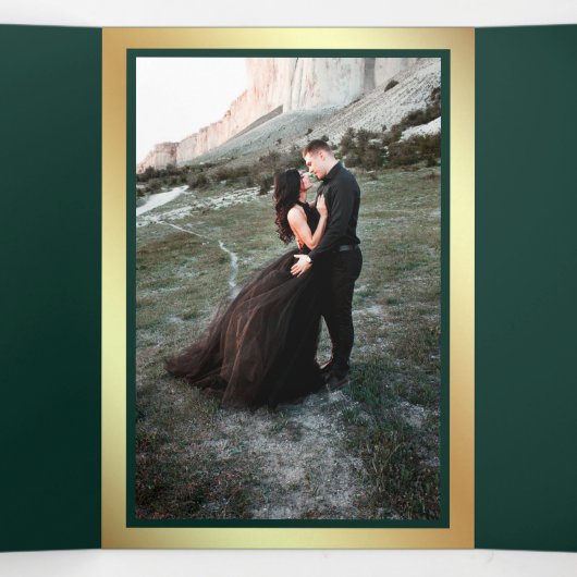 Emerald Green Gold Flourish Swirl Wedding Photo Drieluik Uitnodiging (Binnenkant midden)