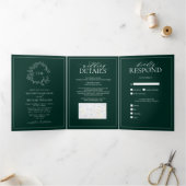Emerald Green Leafy Crest Monogram Weddenschap Drieluik Uitnodiging (Binnen)