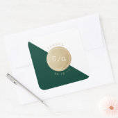 Emerald green minimalistisch modern monogram bedan vierkante sticker (Envelop)