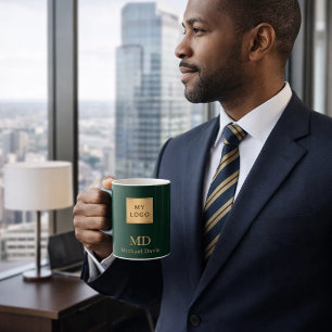 Emerald groen goud monogram naam bedrijf logo koffiemok