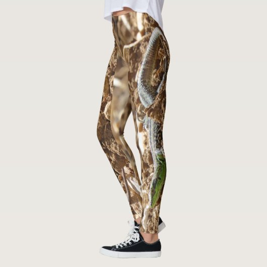 Emerald lizard Salamander op aarde Leggings (Links)