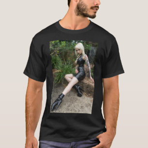 Emily Astrom - T-shirt classique poupée en latex