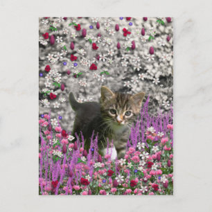 Emma in Flowers I - Little Grey Kitty Cat Briefkaart