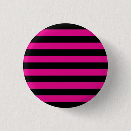Emo roze & zwarte strepen ronde button 3,2 cm (Voorkant)